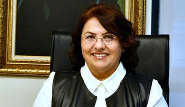 “ANNESİNE SARILIP ISINMAYA ÇALIŞAN ÇOCUKLAR VAR”