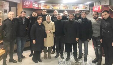Müzisyenler ve sanatçılar tek yumruk