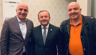 KARAAL-ÖZTÜRK ÇİFTİNDEN DİLLERE DESTAN DÜĞÜN