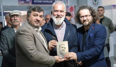 KİTAP FUARI COŞKULU BAŞLADI
