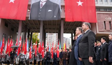 ATATÜRK SAYGIYLA ANILDI