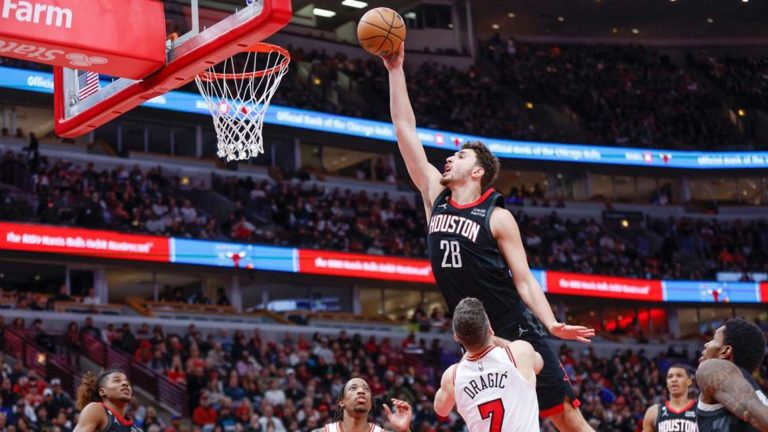 HAYALİNİN PEŞİNDEN KOŞTU