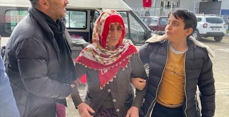 Giresun'a getirilen 22 depremzede öğrenci yurduna yerleştirildi