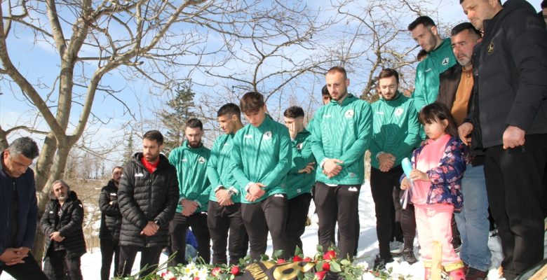 Giresunspor'dan depremde hayatını kaybeden futbolcunun ailesine ziyaret