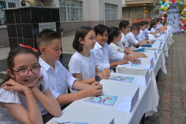 Görele'de öğrencilerin kaleme aldığı hikaye kitabı yayımlandı