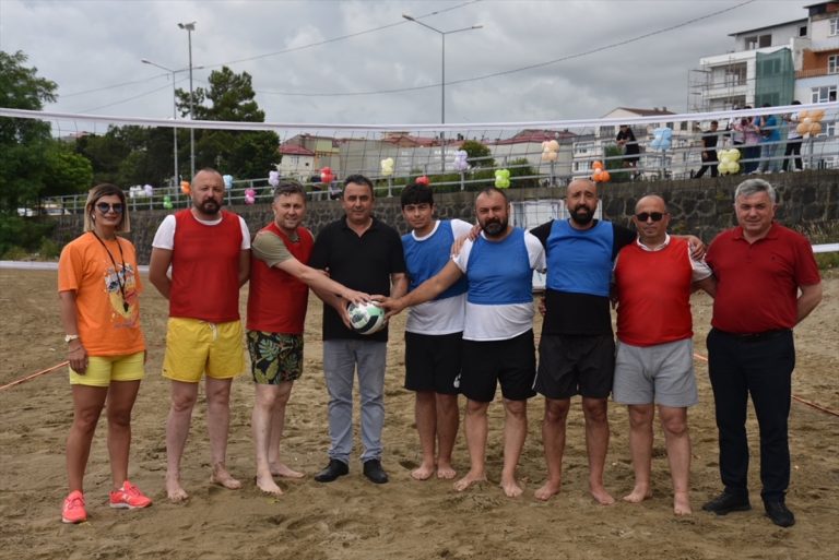 Espiye'de “1. Plaj Voleybolu Turnuvası” başladı
