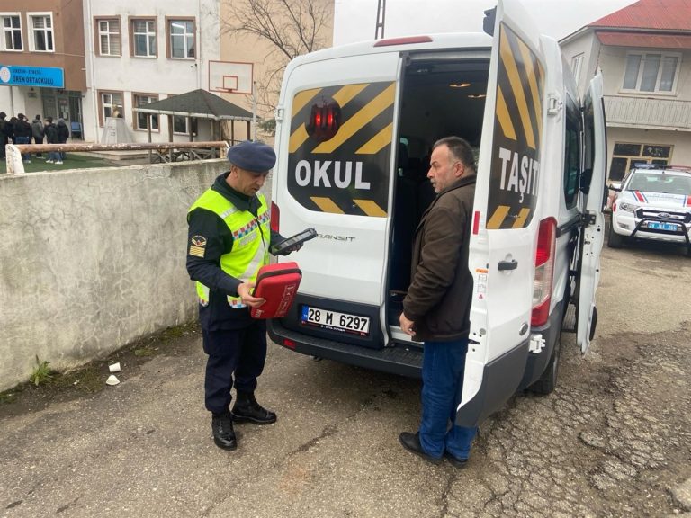 Giresun'da okul servis araçları denetlendi