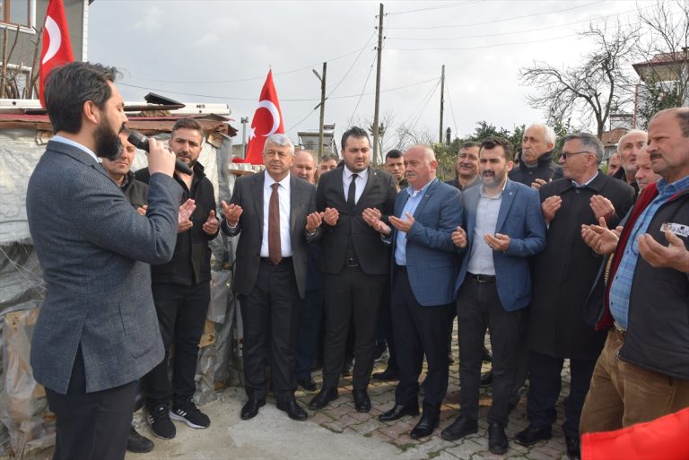 Espiye'de şehitlik anıtı törenle açıldı Espiye'de şehitlik anıtı törenle açıldı