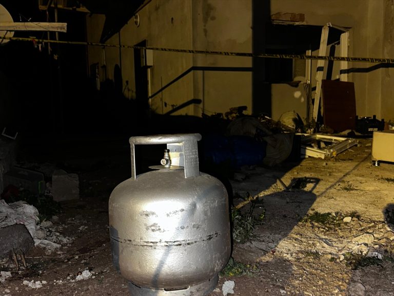 Giresun'da mutfak tüpünün patlaması sonucu 2 kişi yaralandı