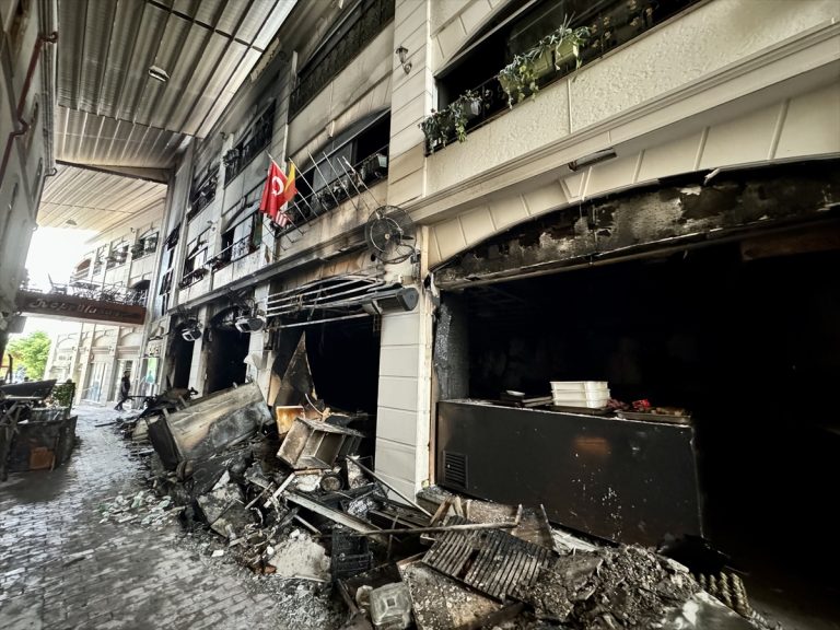 Giresun'da restoranda çıkan yangında hasar oluştu