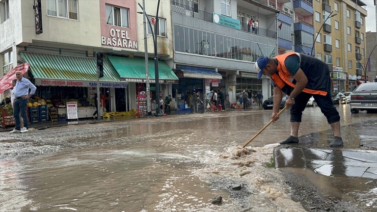 Giresun'da sağanak hasara yol açtı Giresun'da sağanak hasara yol açtı