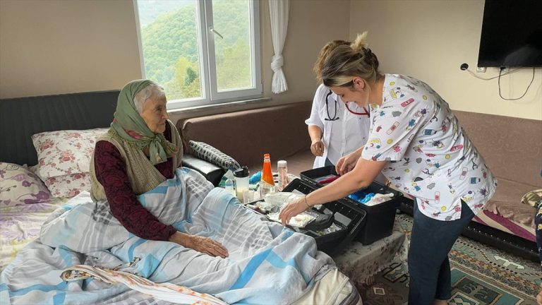 Giresun'da 65 bin kişiye mobil sağlık hizmeti sunuluyor Giresun'da 65 bin kişiye mobil sağlık hizmeti sunuluyor