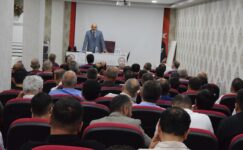 Espiye'de “Peygamberimiz ve Şahsiyet İnşası” konulu konferans düzenlendi