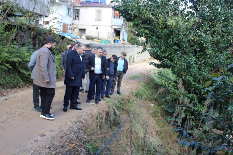 Giresun İl Özel İdaresi'nin Espiye'deki çalışmaları devam ediyor Giresun İl Özel İdaresi'nin Espiye'deki çalışmaları devam ediyor