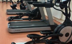 Alucra'daki tesislere spor aletleri teslim edildi