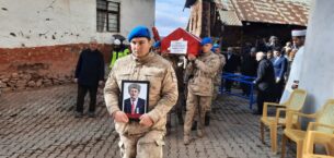 Giresun'da Kıbrıs gazisi Akkurt son yolculuğuna uğurlandı