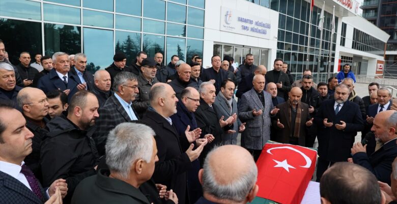 Trafik kazası sonrası tedavi gördüğü hastanede yaşamını yitiren Urtaç toprağa verildi