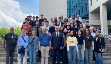 ÖĞRENCİLERDEN TEMÜR’E ZİYARET ÖĞRENCİLERDEN TEMÜR’E ZİYARET