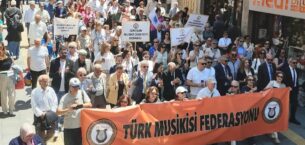 EKİPLER AKŞAM DA “MÜZİK ŞÖLENİ” SUNDULAR