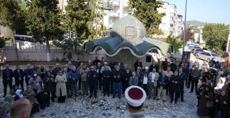 PİRAZİZ’DE HACI ADAYLARI KUTSAL TOPRAKLARA UĞURLANDI