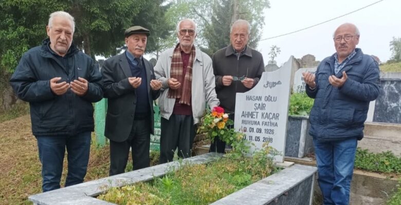 ŞAİR AHMET KAÇAR UNUTULMADI
