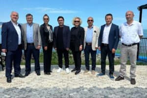 ŞİNASİ KABACAOĞLU ADAYLIĞINI AÇIKLADI