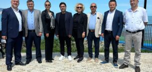 ŞİNASİ KABACAOĞLU ADAYLIĞINI AÇIKLADI