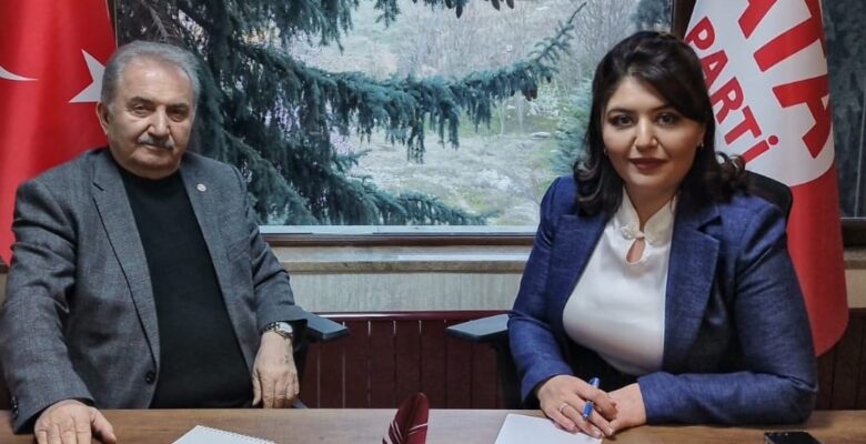 TURGUT: 25 PARTİ BİRLEŞEREK YENİ İTTİFAK BLOĞU KURDU.