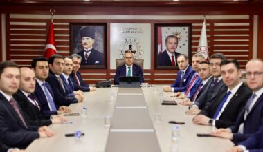 VALİ MUSTAFA KOÇ GÖREVİNE BAŞLADI