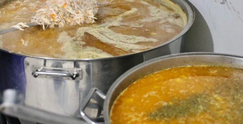 SIBIÇ’TAN PAZARCI ESNAFINA SICAK ÇORBA SÜPRİZİ SIBIÇ’TAN PAZARCI ESNAFINA SICAK ÇORBA SÜPRİZİ