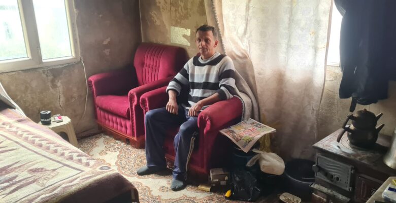 OSMAN AĞA’NIN FEDAİSİNİNTORUNU, FARELERLE AYNI EVDE YAŞIYOR