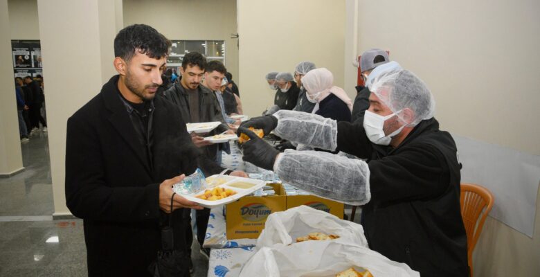 GİRESUN BELEDİYESİ’NİN İFTARINDA COŞKU