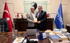 İSTANBUL’DA BULNUT RÜZGARI