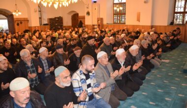 DEPREM ŞEHİTLERİ UNUTULMADI