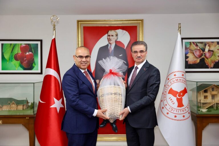 GÜMÜŞHANE VALİSİ BARUŞ’TAN ,VALİ KOÇ’A TEBRİK