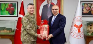 TUĞGENERAL YILMAZ’DAN VALİ KOÇ’A TEBRİK ZİYARETİ