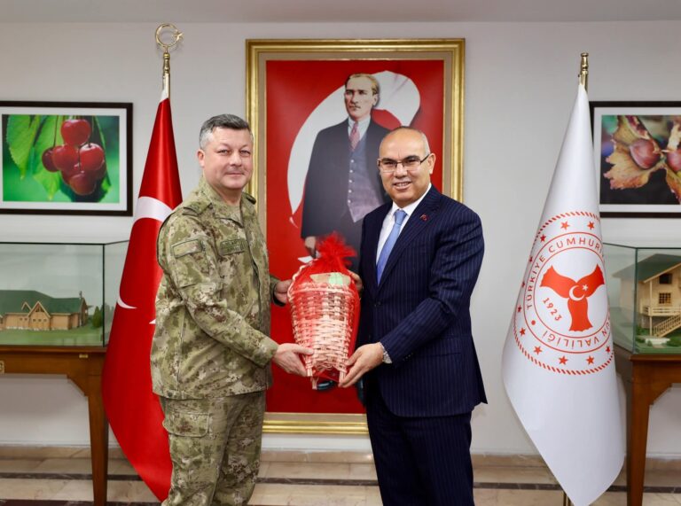 TUĞGENERAL YILMAZ’DAN VALİ KOÇ’A TEBRİK ZİYARETİ