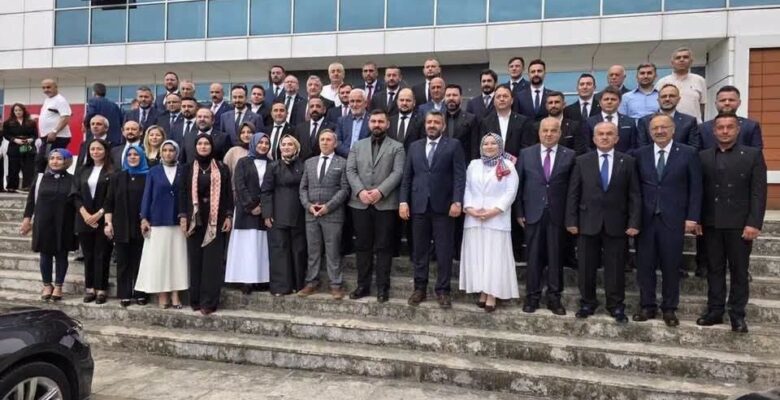AK PARTİ’DE YENİ YÜZLER AK PARTİ’DE YENİ YÜZLER